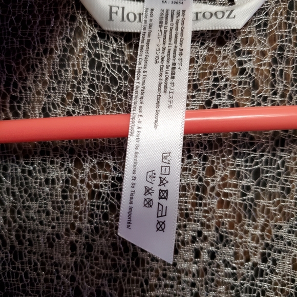 Flora Nikrooz Showstopper Charmeuse Robe Size Medium Champagne Color - Picture 7 of 9